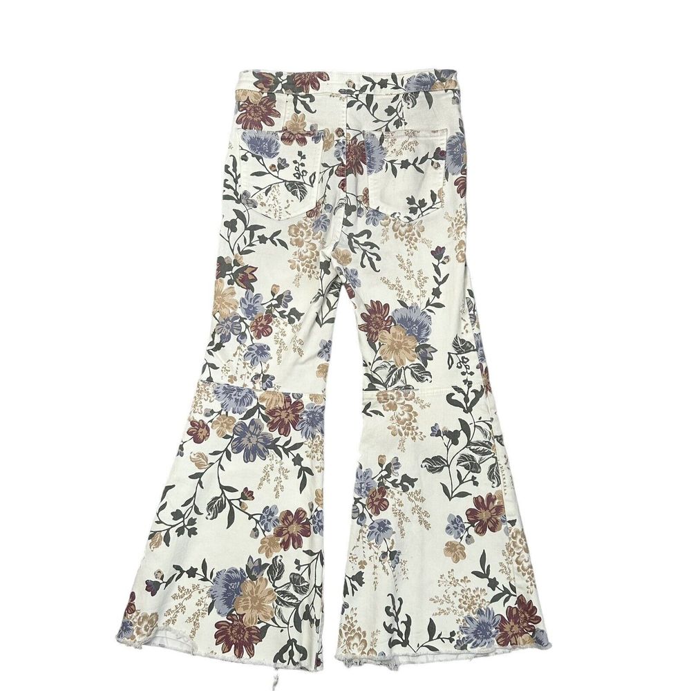 Free People We The Free Youthquake Printed Crop‎ Flare Jeans Size 28 SMALL FLAWS - Picture 2 of 10